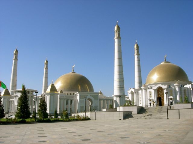 Turkmenistan Kipchak Mosque in Ashgabat.jpg